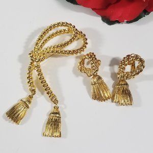 Rope Knot Brooch and Clip On Earrings Set Tassel Goldtone
